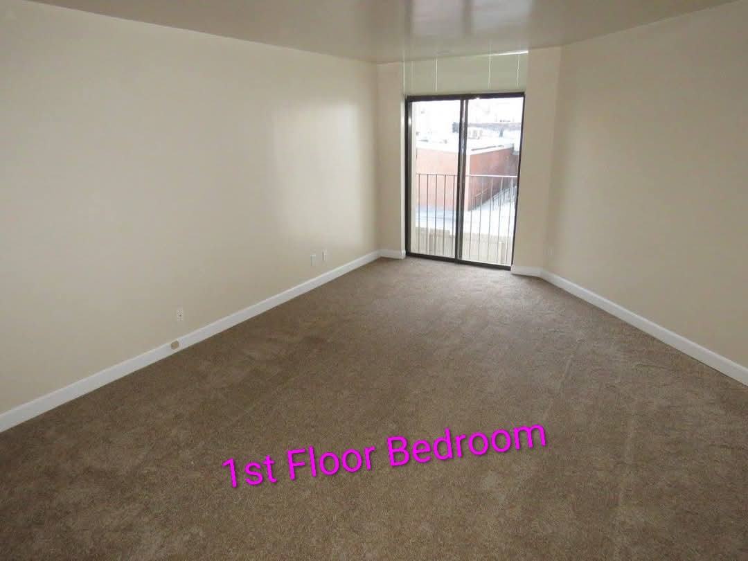 400 E Jefferson St214 #214 - Photo 2 of 13