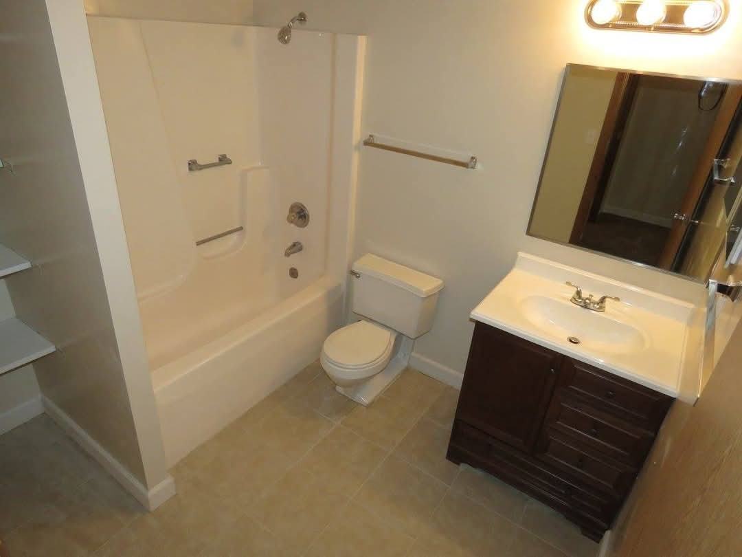 400 E Jefferson St214 #214 - Photo 6 of 13