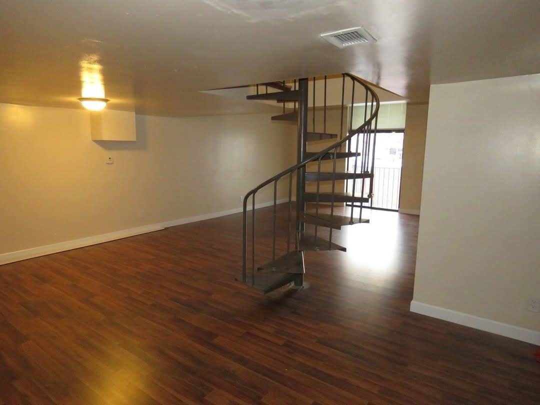 400 E Jefferson St214 #214 - Photo 7 of 13