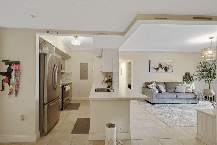 231 Southwest 116th Avenue - Photo 6 of 8