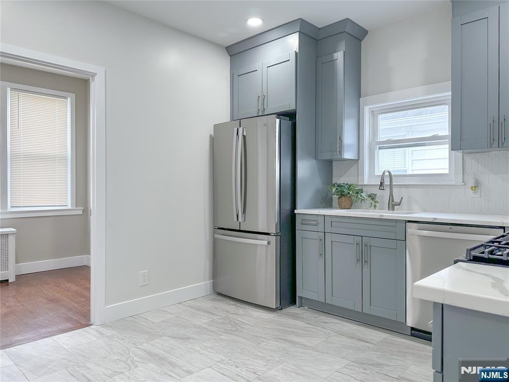 20 4th St - Photo 7 of 24