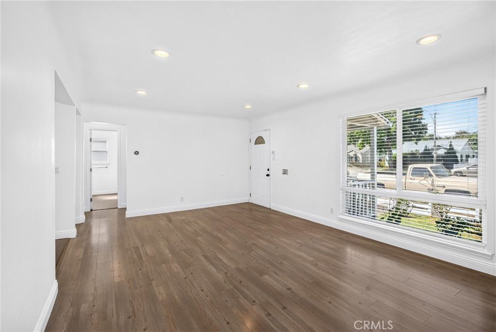 2860 Pacific Ave - Photo 7 of 41