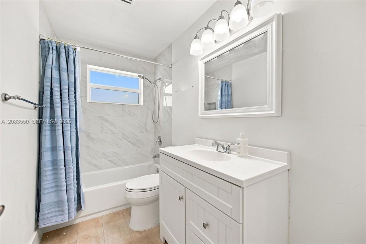 807 Se 9th Ter - Photo 6 of 19