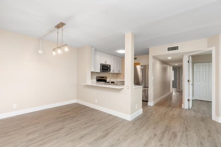 11419 Northwest 35th Street - Photo 3 of 8