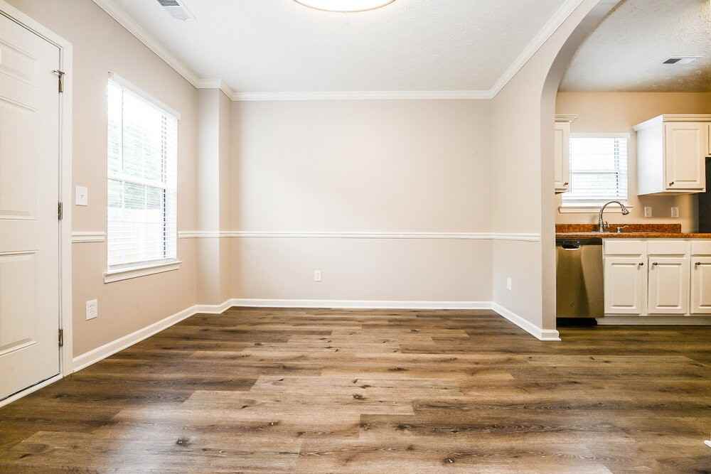 8115 Chapman Ter - Photo 3 of 15