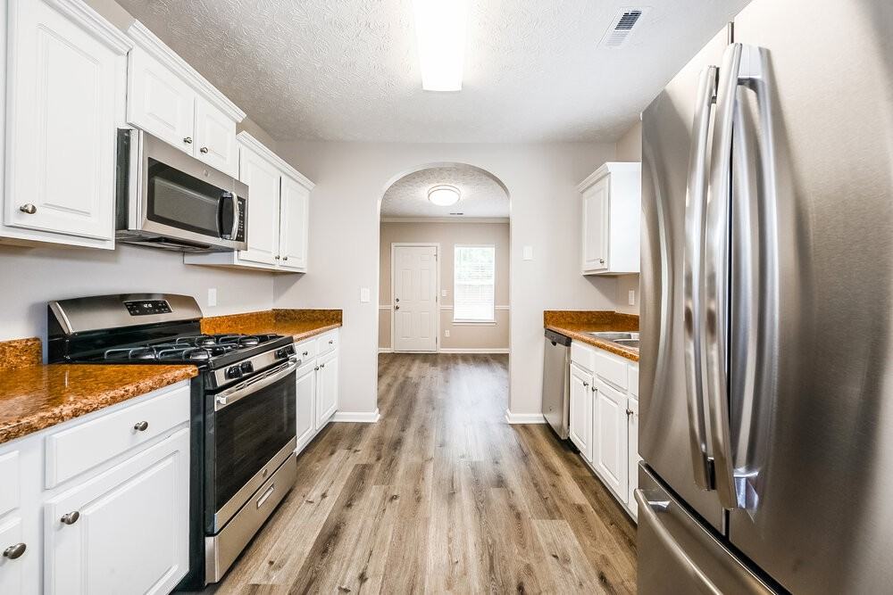 8115 Chapman Ter - Photo 7 of 15