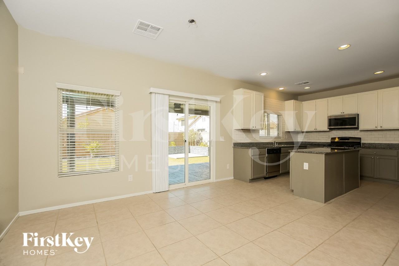 9955 Sea Fog Ct - Photo 5 of 15