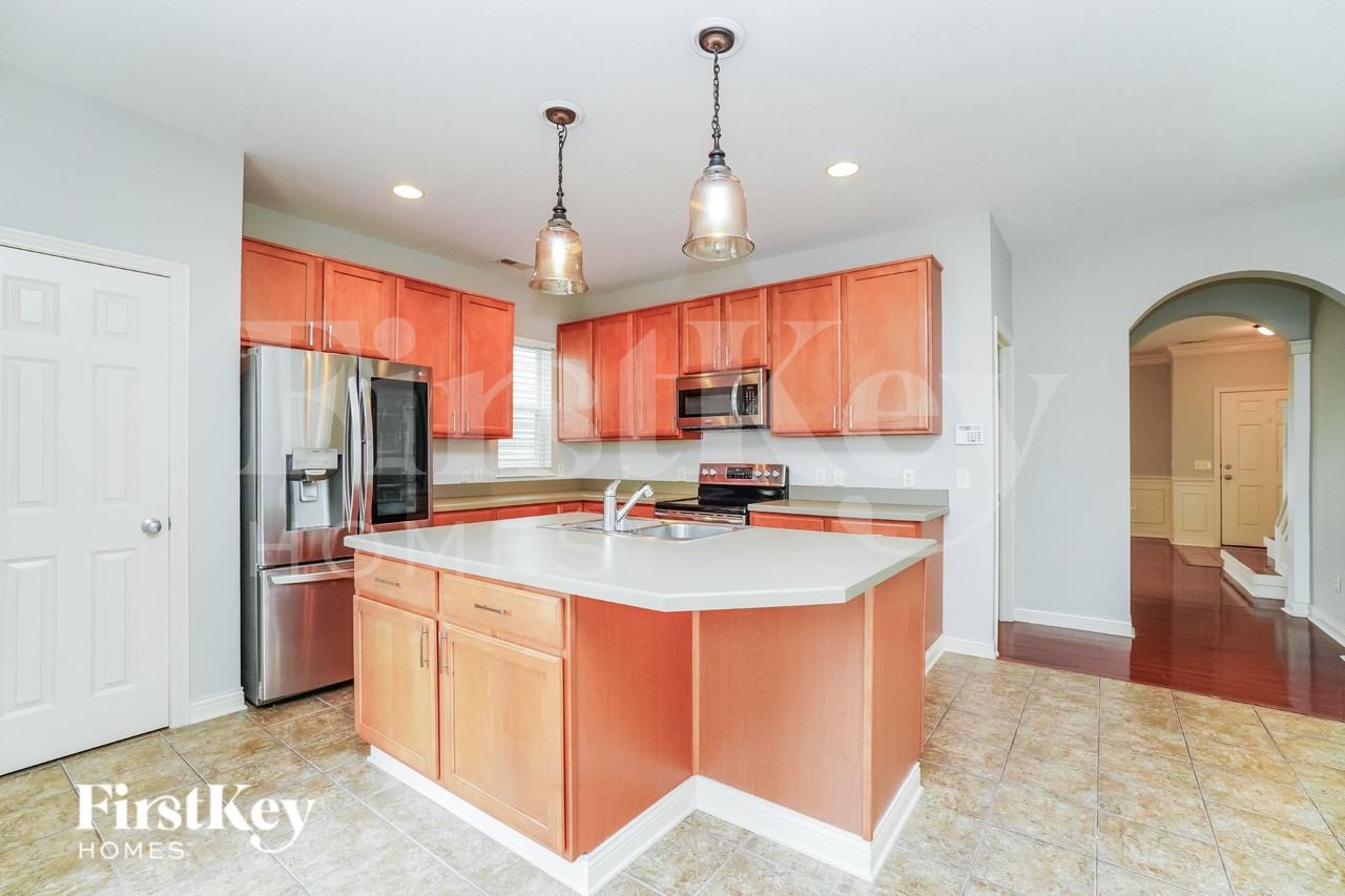 5620 Cardin Blvd - Photo 7 of 15