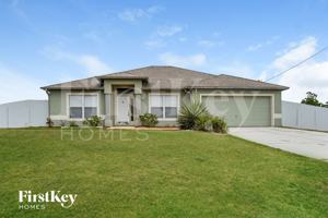 featured image of 4105 Ne 10th Ave