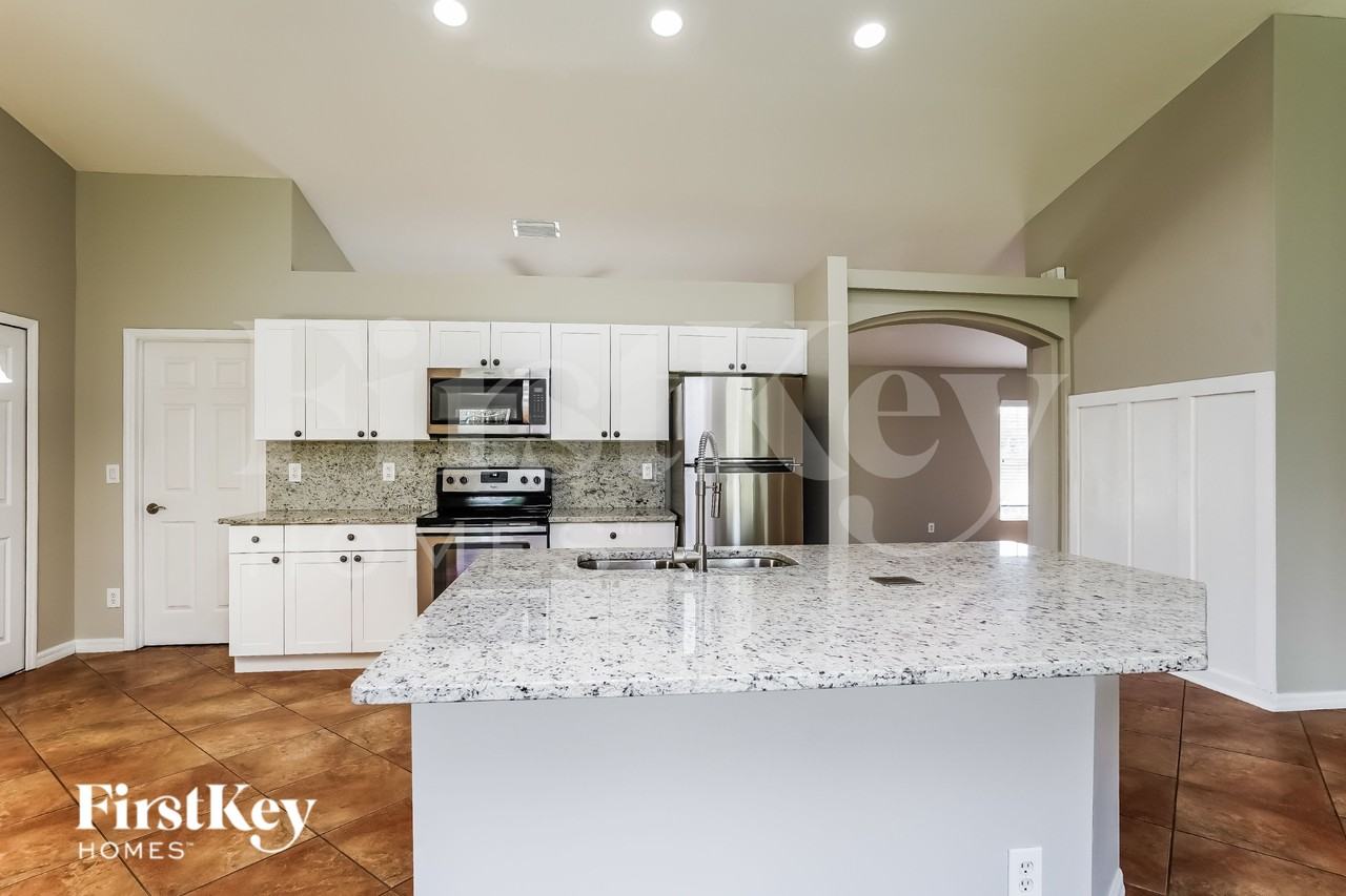 3314 44th St Sw - Photo 6 of 16