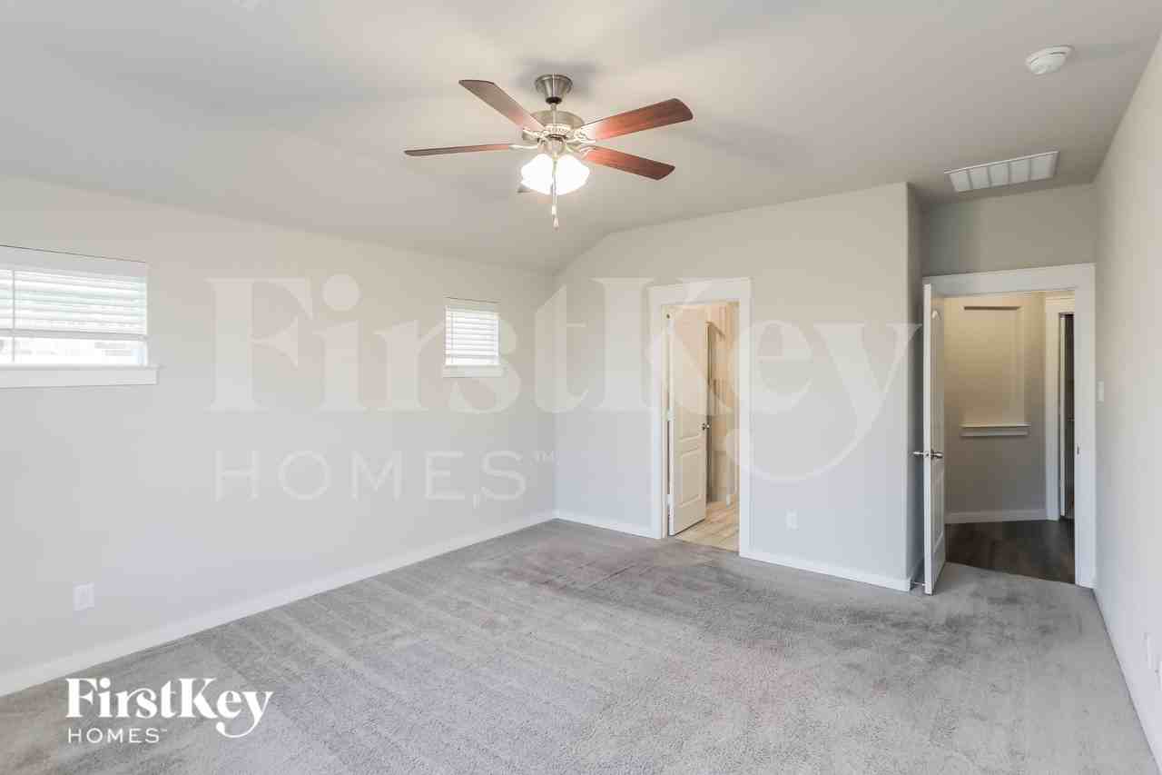 9017 Zubia Ln - Photo 7 of 16