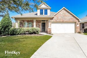 featured image of 324 Highland Fairway Ln