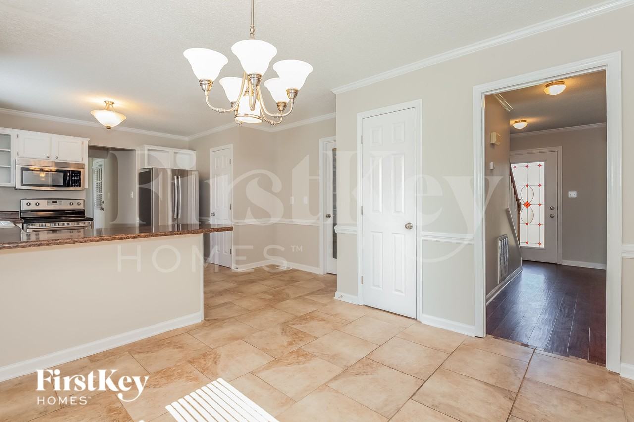 2011 Jefferson Ave - Photo 5 of 15