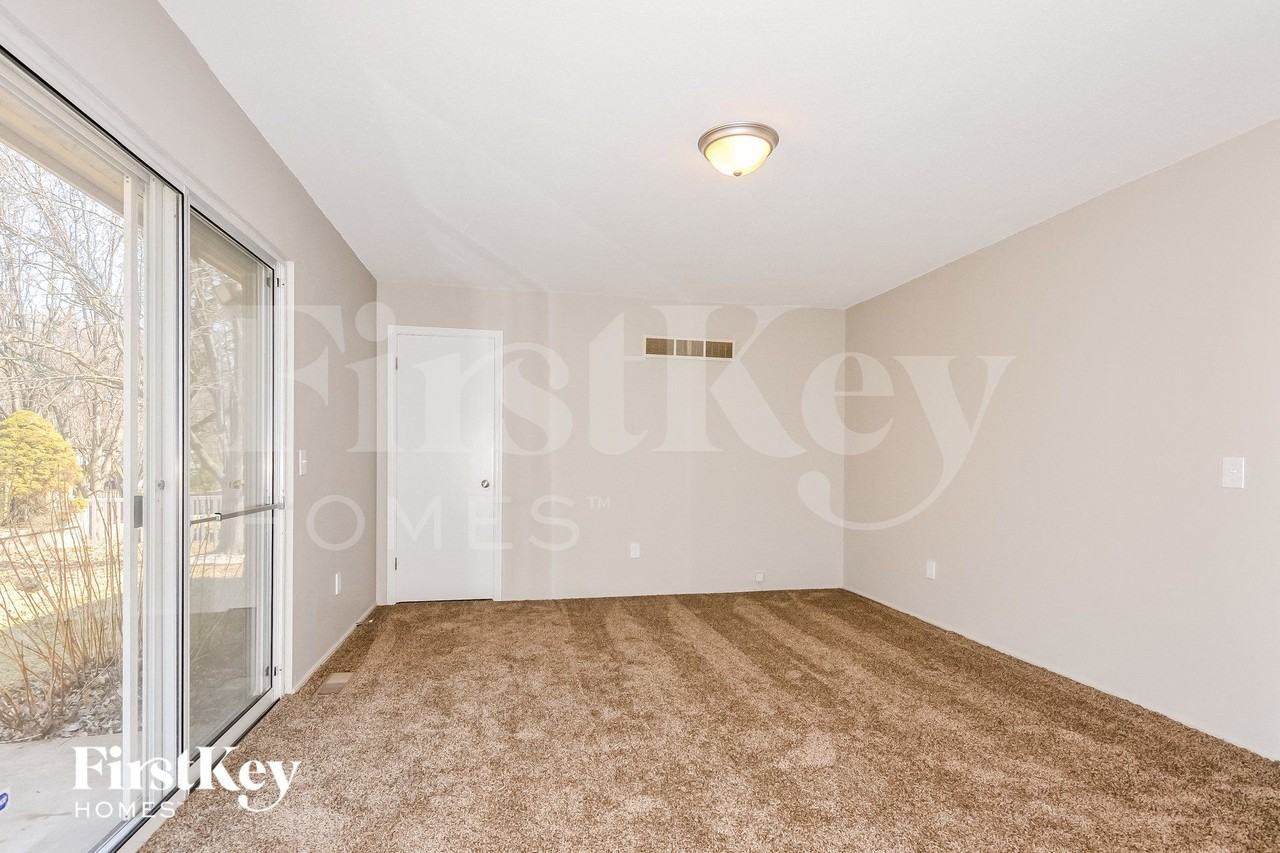 2545 Cripple Creek Dr - Photo 5 of 15