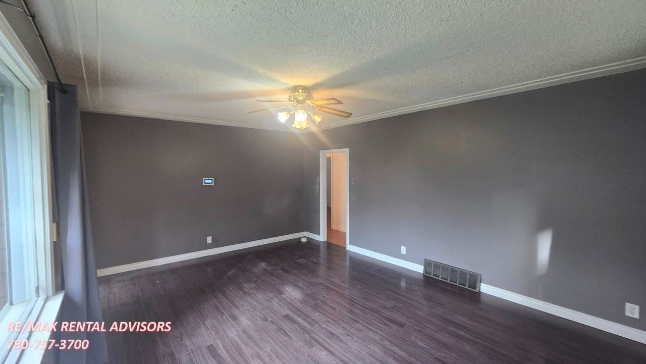 12715 126 St Nw - Photo 6 of 16