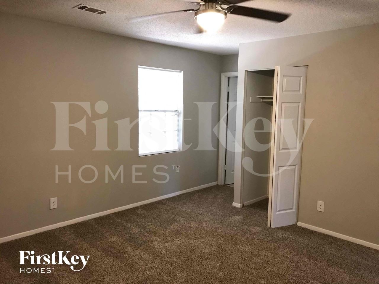 992 Rampart Pl - Photo 7 of 10