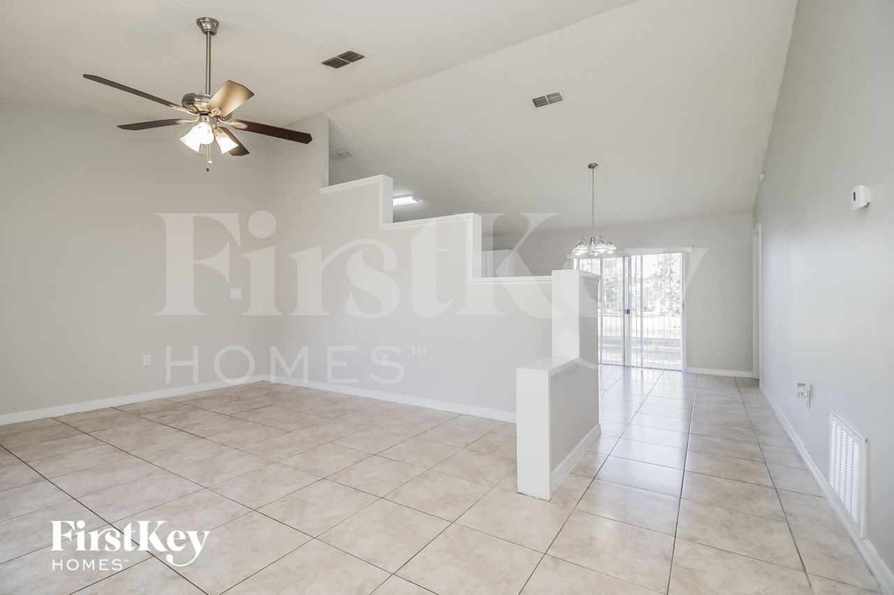 315 Caen Ct - Photo 2 of 15