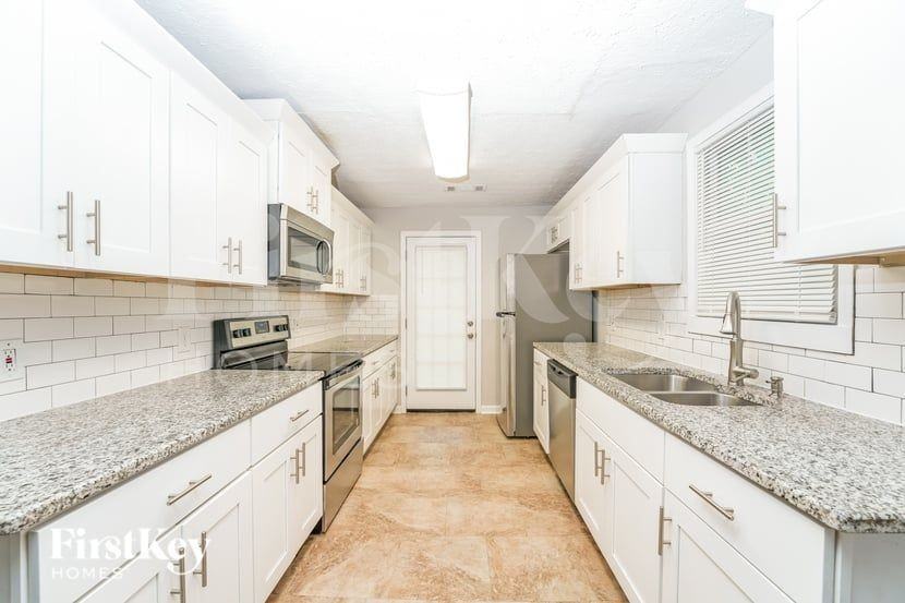 2690 Joyce Ave - Photo 4 of 16