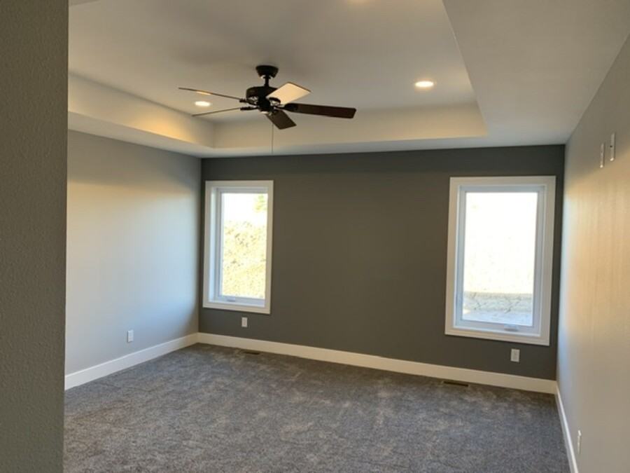3351 W 32nd St - Photo 4 of 7