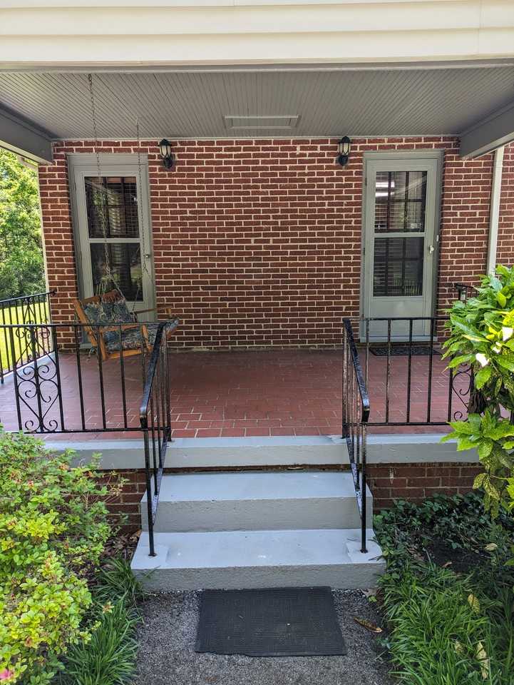 6100 Circle Wood Ln - Photo 3 of 18