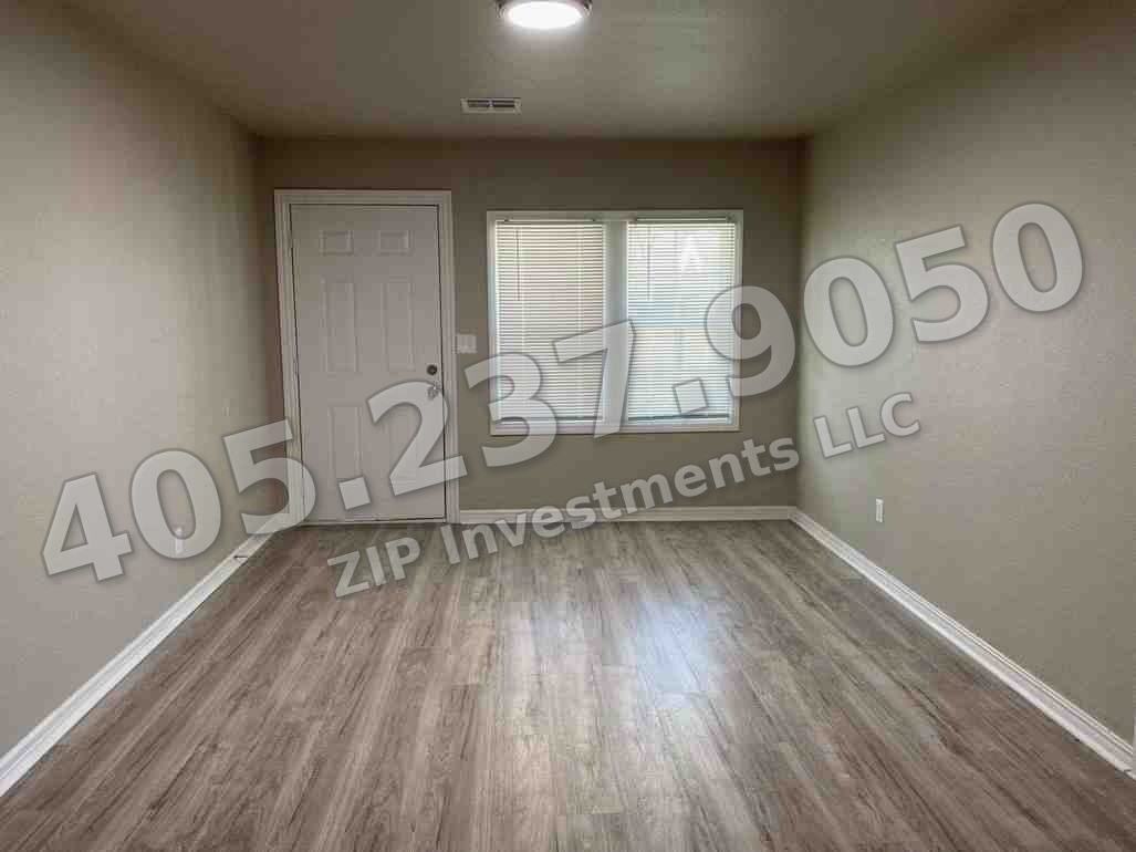 1909 Ne 24th St - Photo 4 of 10