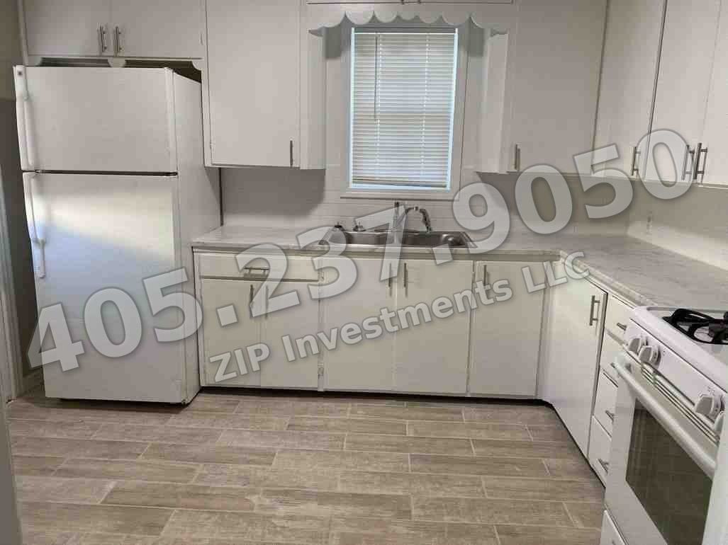 1909 Ne 24th St - Photo 7 of 10