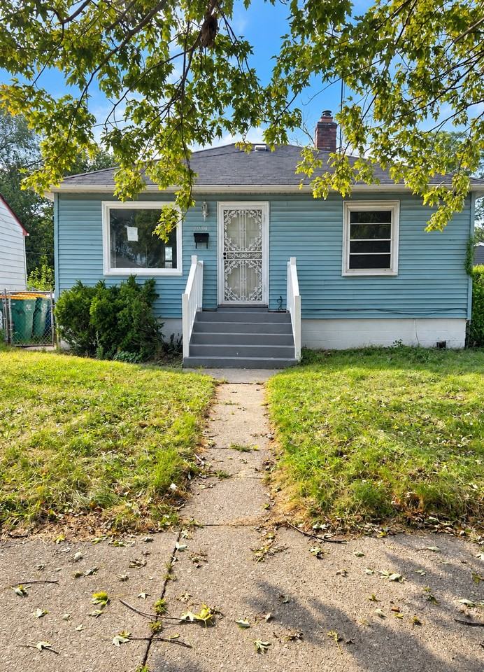 1954 Mckinley St - Photo 2 of 10