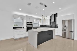 featured image of 3307 Southwest 49th Street