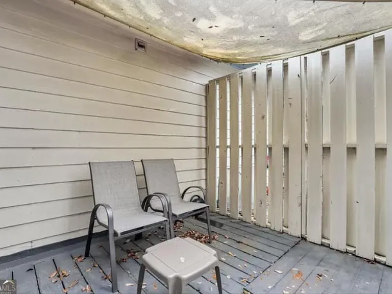 112 W Henry St #UPA - Photo 6 of 7