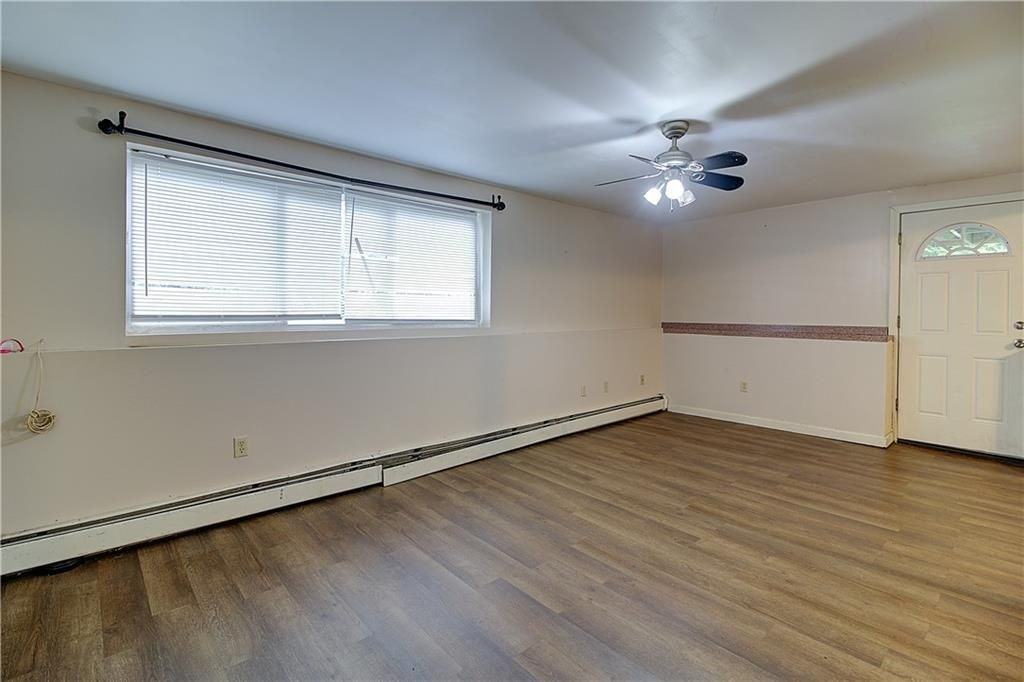 499 Farmington Ave - Photo 4 of 11