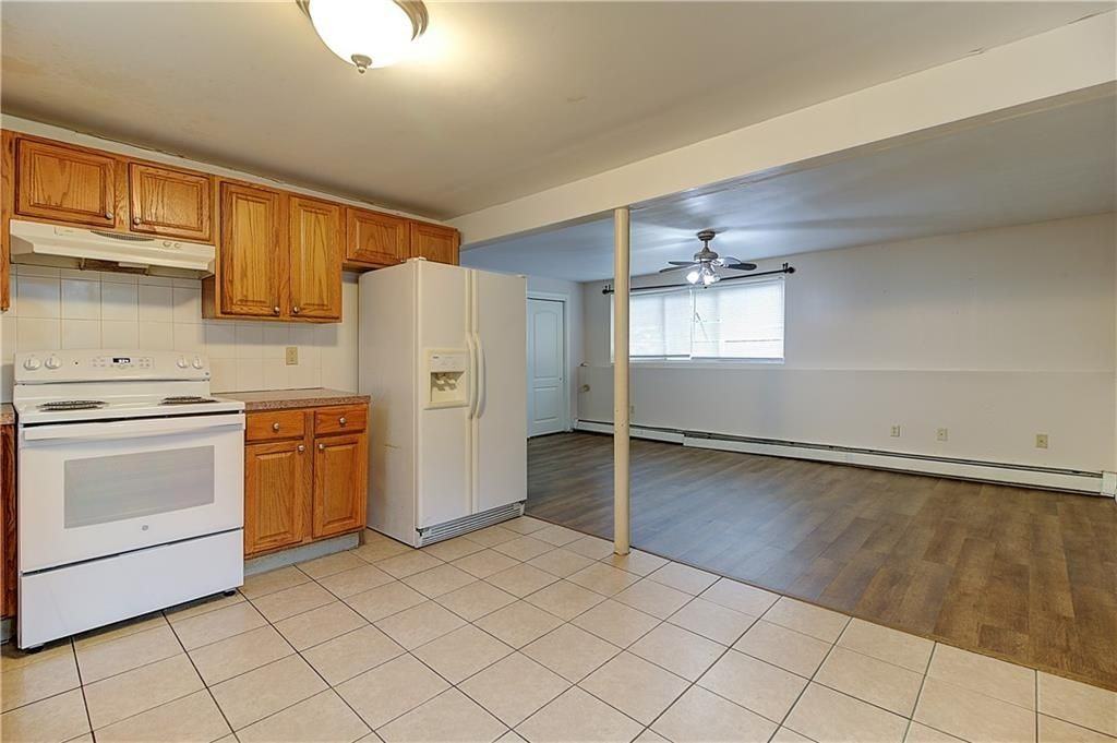 499 Farmington Ave - Photo 5 of 11