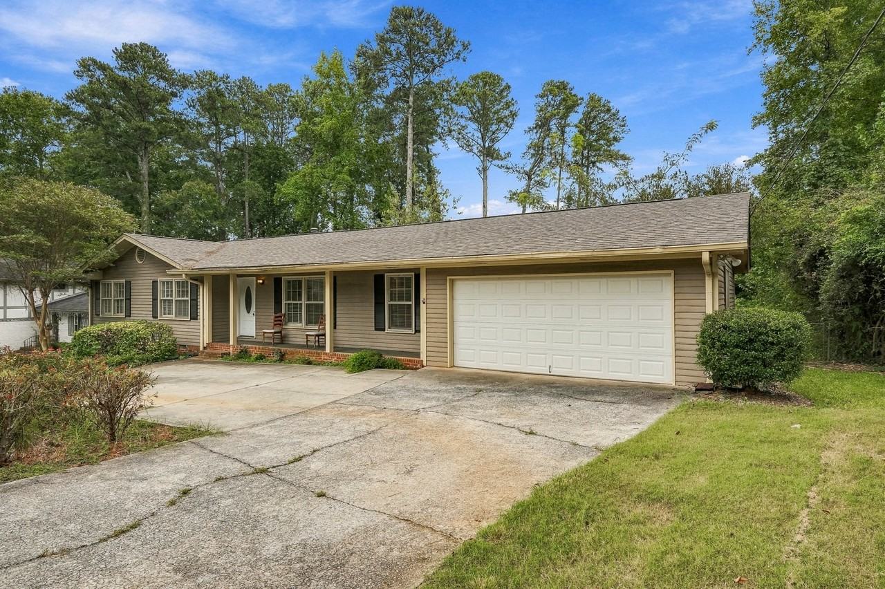 4548 Shallowford Rd - Photo 2 of 20