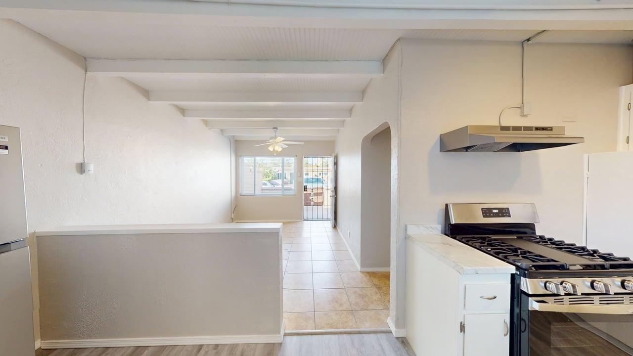 335 Espanola St Ne - Photo 4 of 25