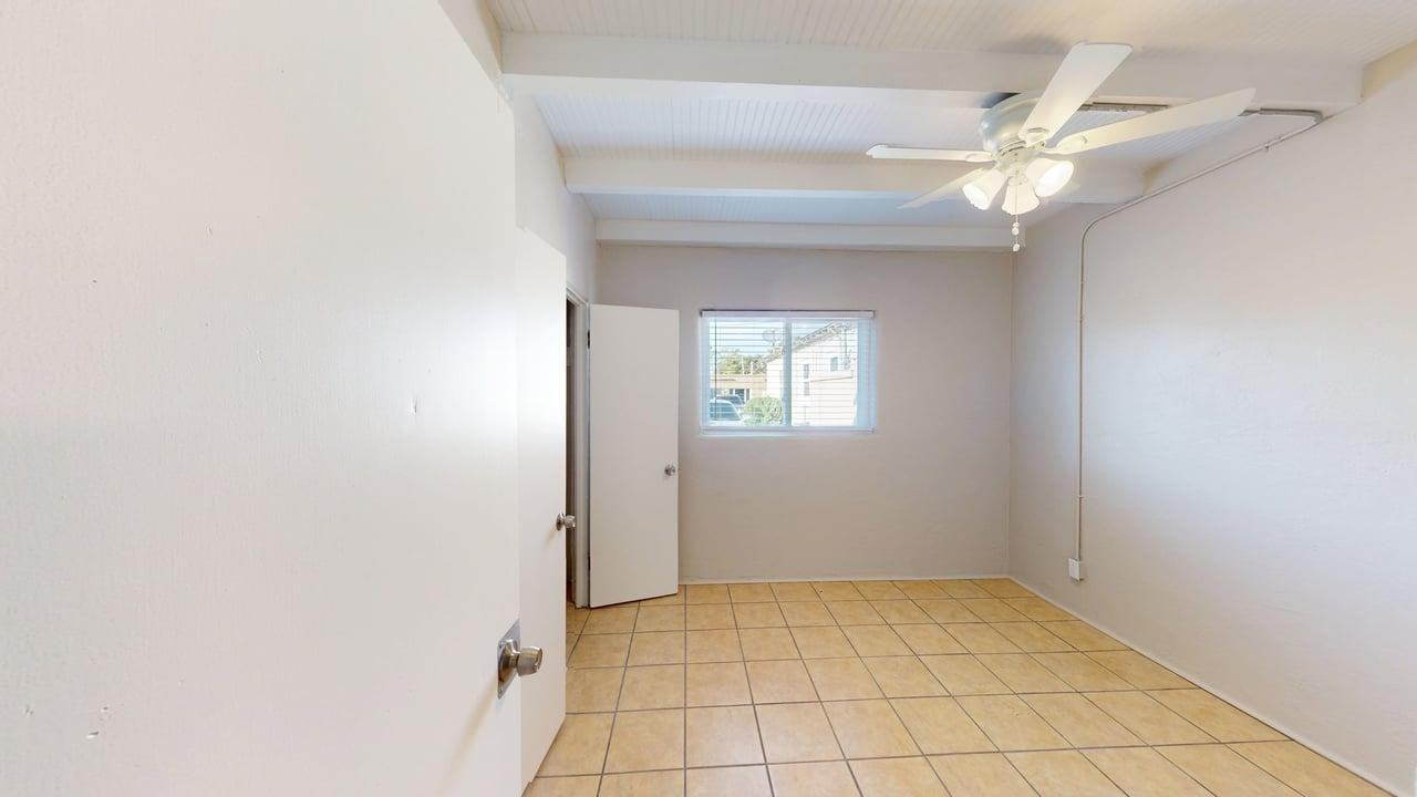 335 Espanola St Ne - Photo 5 of 25