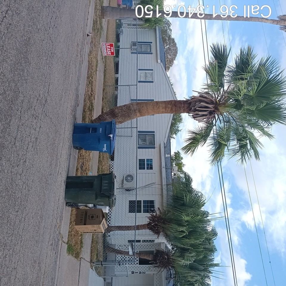 2418 Brannan St - Photo 3 of 4