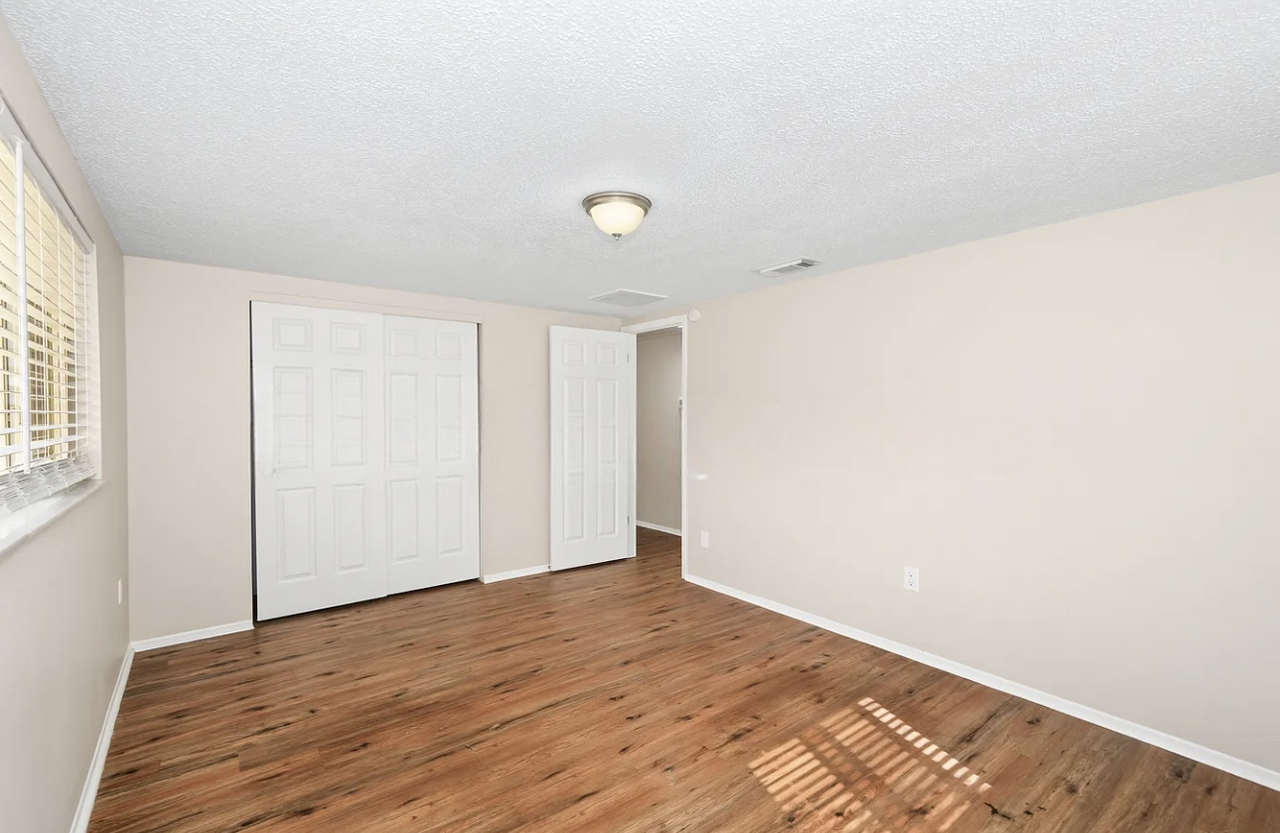 7730 Seashore Dr - Photo 3 of 6