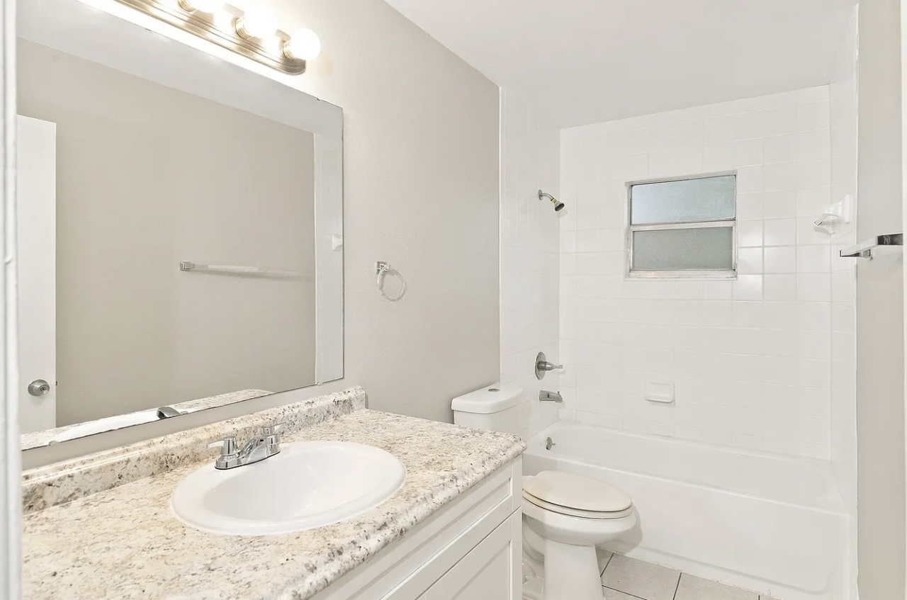 1113 Apollo Ct - Photo 5 of 7