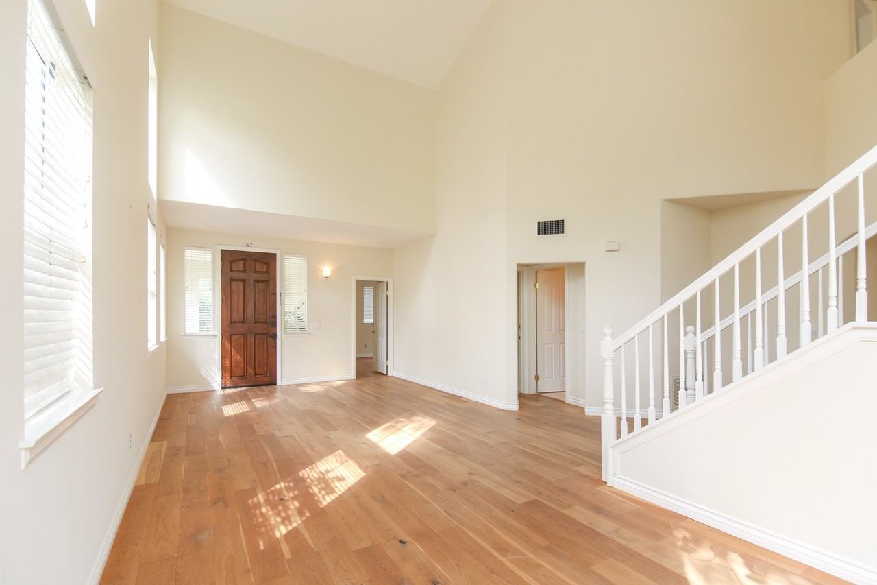 5242 Milton Rd - Photo 4 of 24