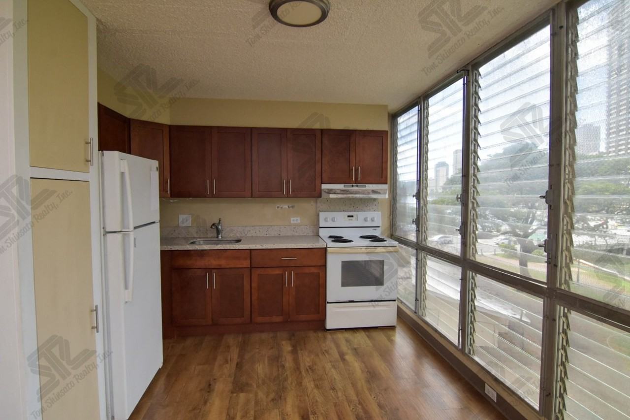 620 Mccully St #403 - Photo 3 of 17