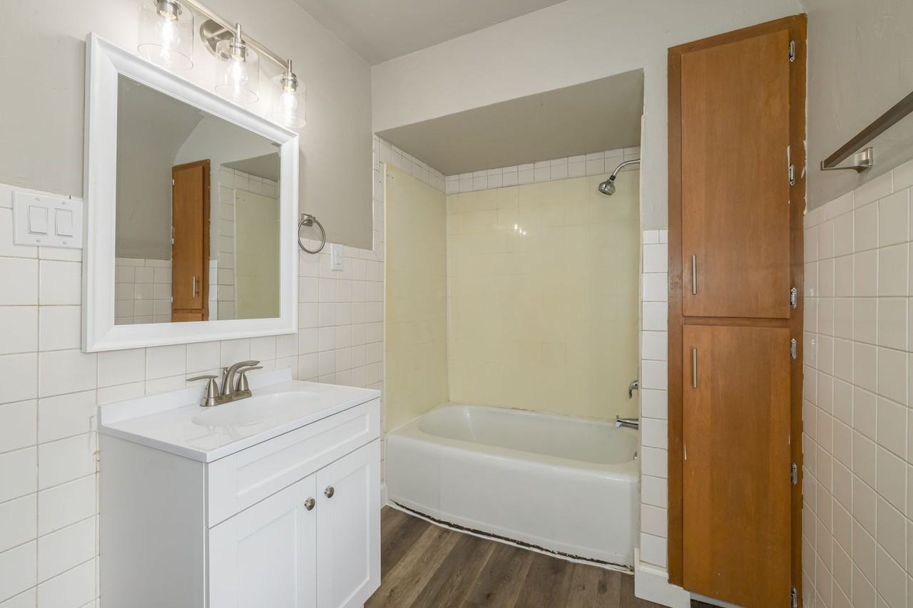 156 E Johnson St - Photo 4 of 13