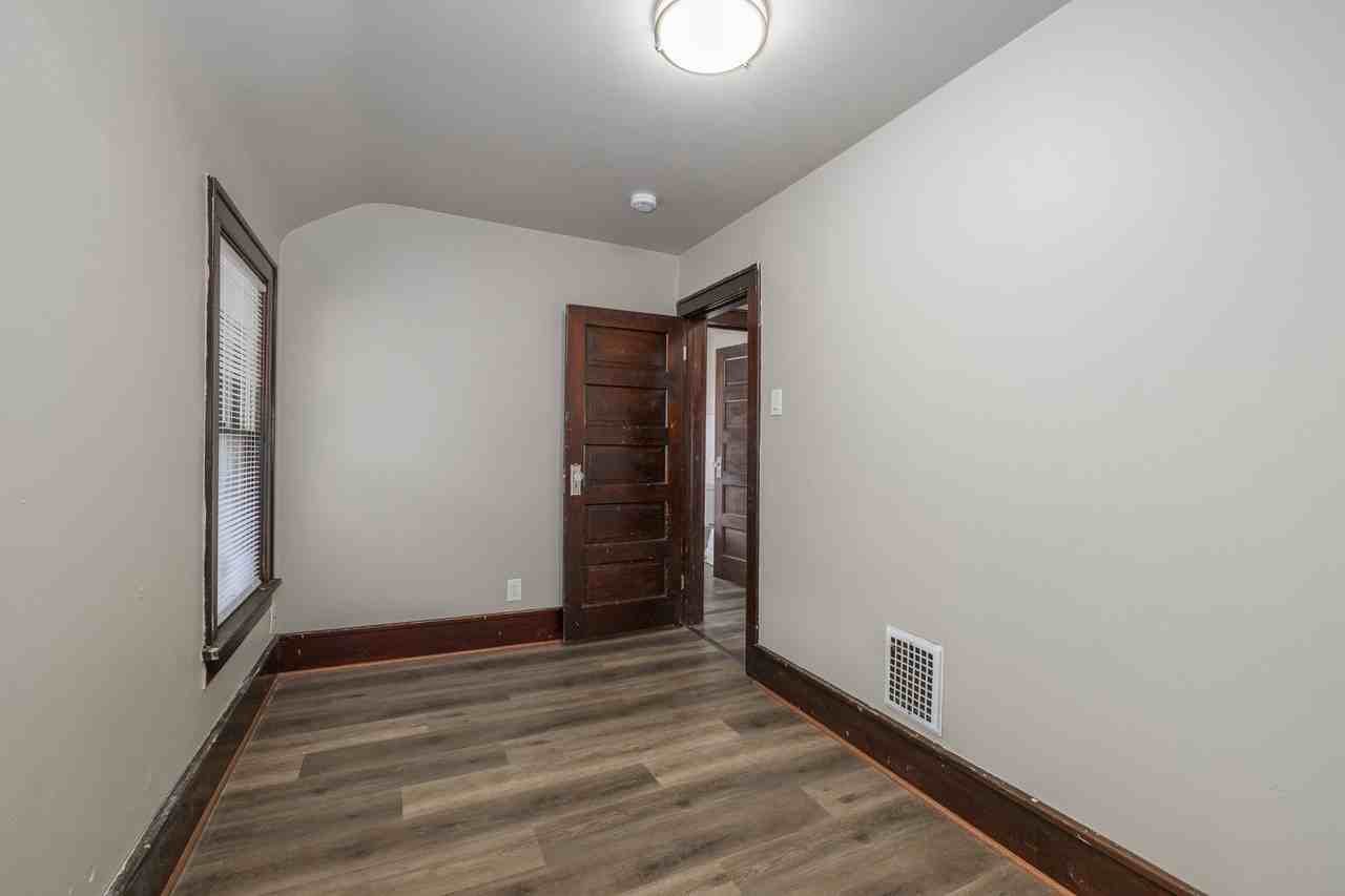 156 E Johnson St - Photo 6 of 13