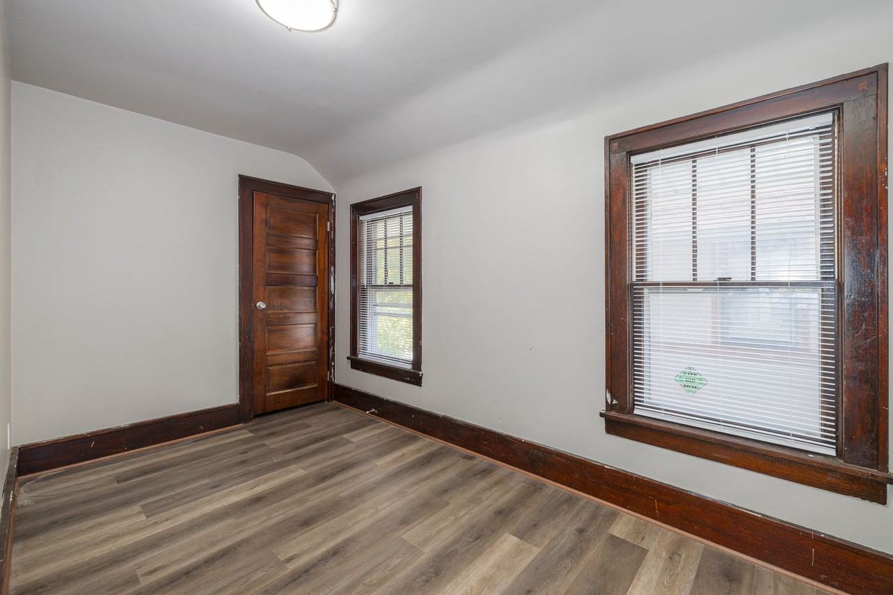 156 E Johnson St - Photo 7 of 13