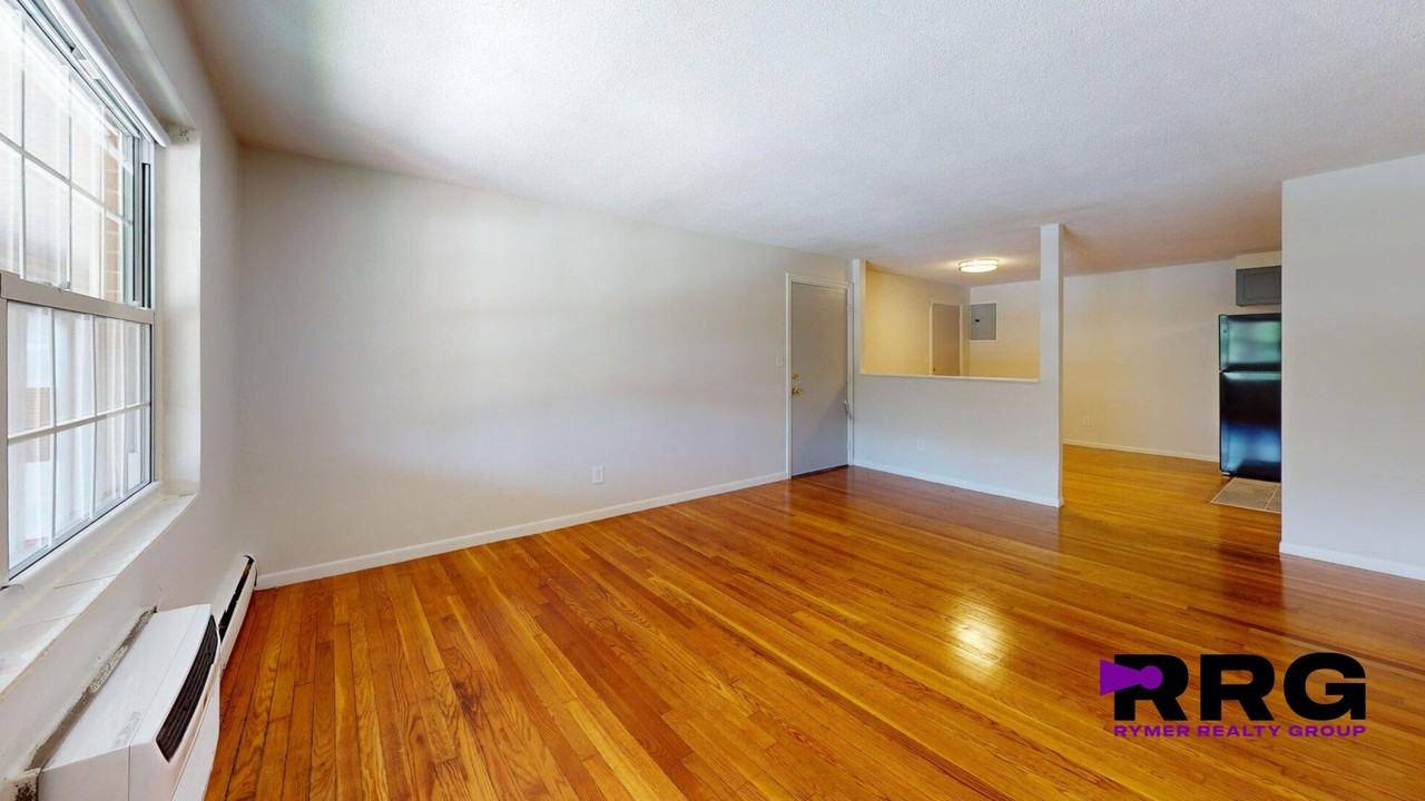 Pleasant St #6 - Photo 3 of 12