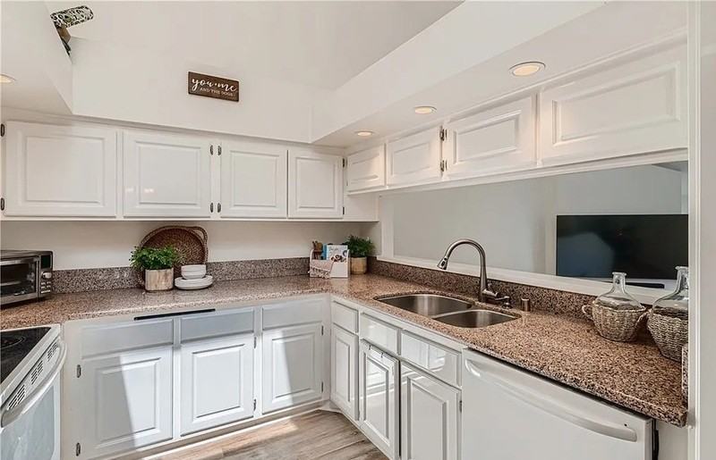 3048 Kittendale Bay #18 - Photo 7 of 14