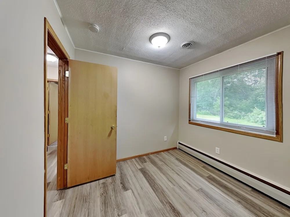 309 Zinnia Ln N #NA - Photo 4 of 9