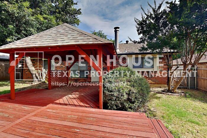 1313 Colony Ct - Photo 2 of 30