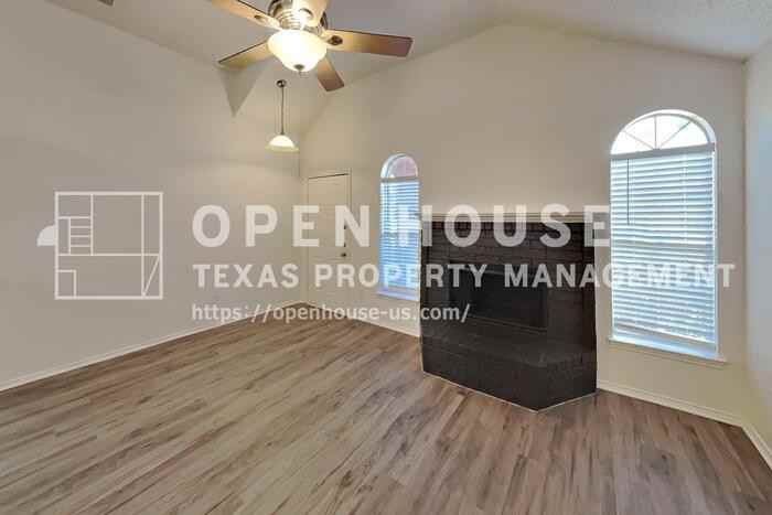 10761 Castle Dr - Photo 4 of 21