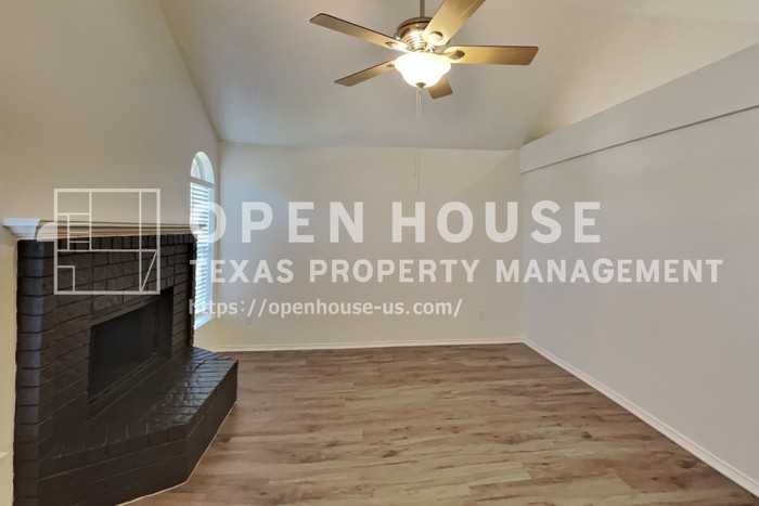 10761 Castle Dr - Photo 5 of 21