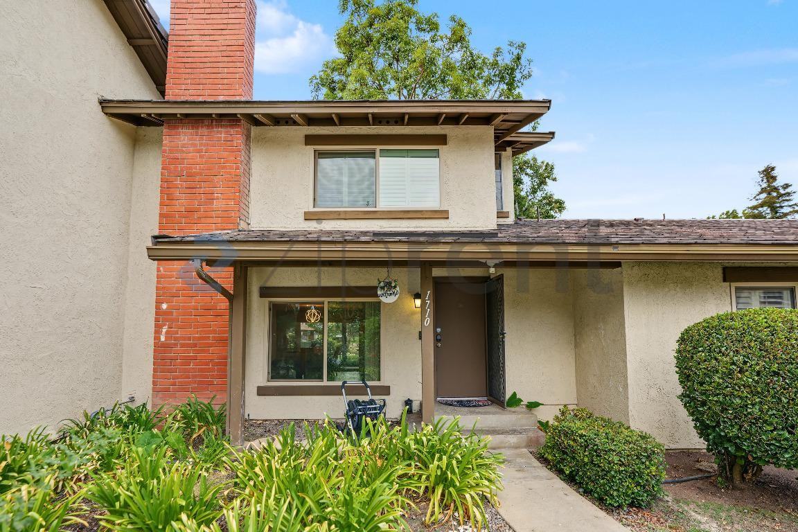 1710 Aspen Village Way - Photo 4 of 34