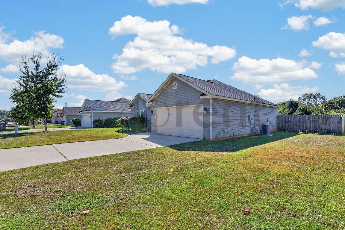111 Winsted Ct - Photo 2 of 24